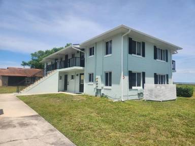 Main picture of 2401 Lakeshore Blvd