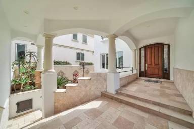 Main picture of 30 Ritz Cove Dr