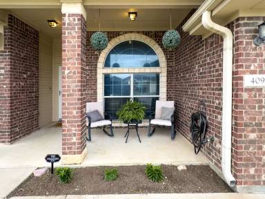Main picture of 409 Atlas Ave