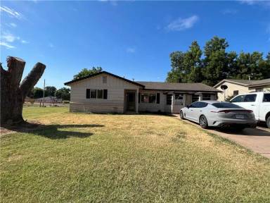 Main picture of 504 W Taylor St