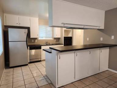 Main picture of 7632 Manorside Dr