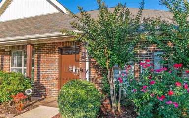 Main picture of 508 Castlebury Ln