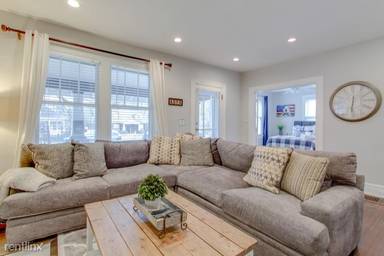 Main picture of 1507 Douglas Ave
