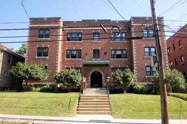 Main picture of 769 Shady Dr E