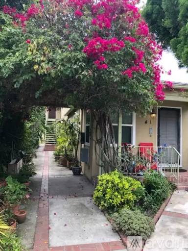 Main picture of 3571 Beethoven St