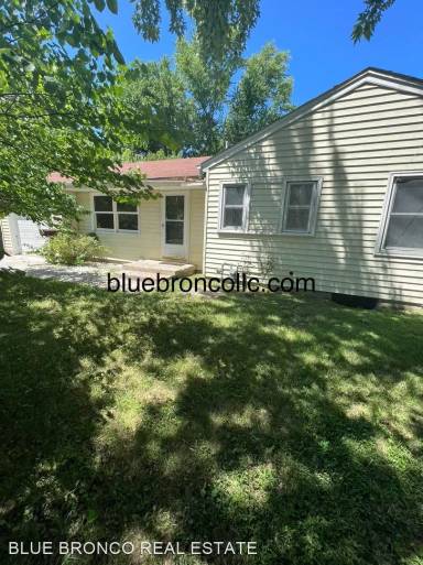Main picture of 700 W 28th St N