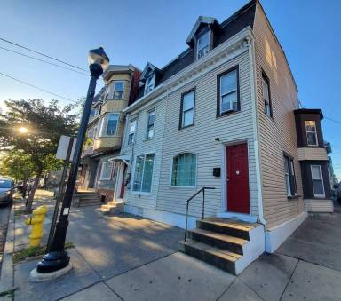 Main picture of 625 W Turner St