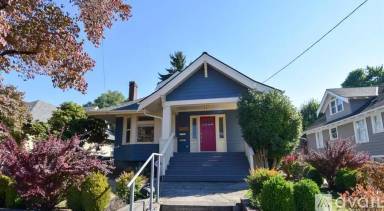 Main picture of 4920 NE 14th Pl