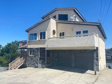 Main picture of 2810 Chronicle Ave