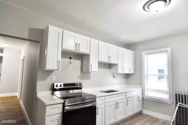 Main picture of 146 Stanwood St