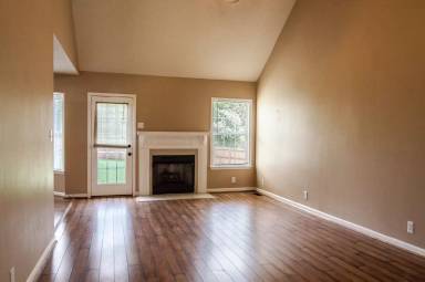 Main picture of 2200 Kim Dr