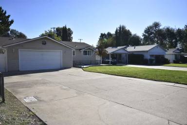 Main picture of 7706 Garden Gate Dr