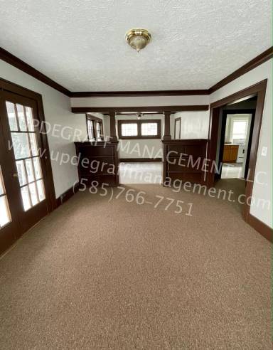 Main picture of 26 Elmdorf Ave