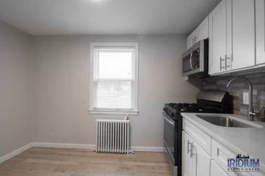 Main picture of 473 Park Ave