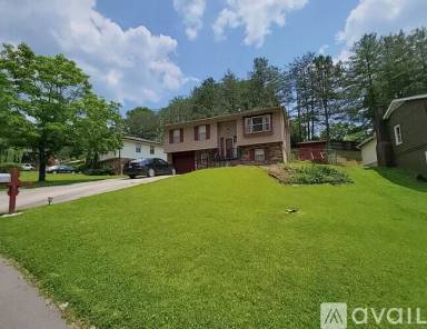 Main picture of 6 Yorkshire Ct