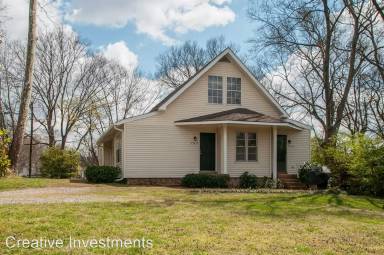 Main picture of 126 39th Ave N