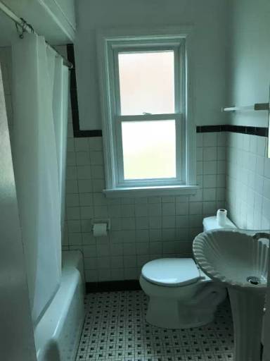 Main picture of 4841 N Mohawk Ave
