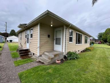Main picture of 1034 18th Ave