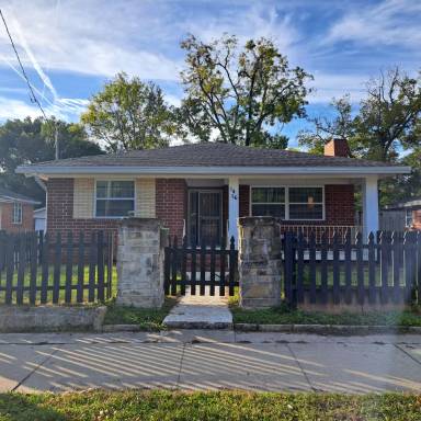 Main picture of 1416 W 13th St