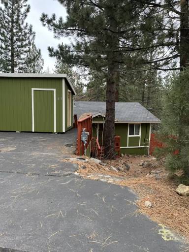 Main picture of 1418 Skyline Dr