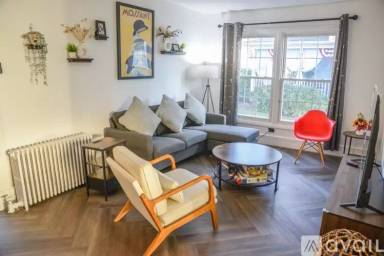 Main picture of 43 Clove Ave