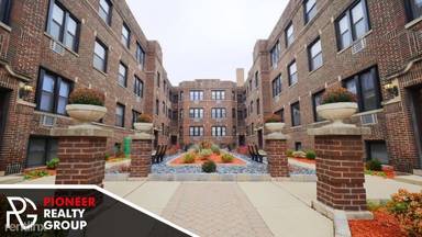 Main picture of 744 W Addison St