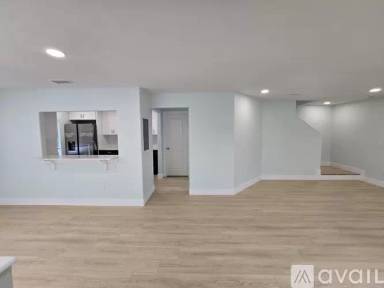 Main picture of 10918 Keys Gate Dr