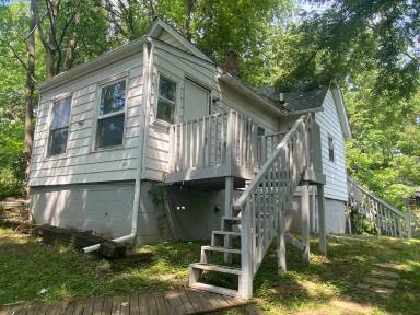 Main picture of 1831 Christie St