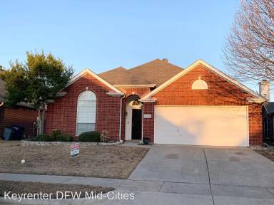 Main picture of 2606 Lonesome Oak Dr