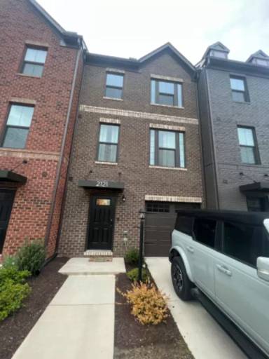 Main picture of 2121 Old Manchester St