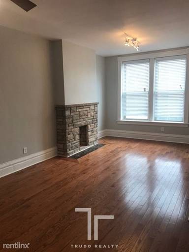 Main picture of 2501 N Lincoln Ave