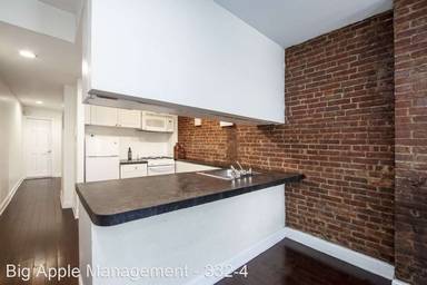 Main picture of 332 W 47th St