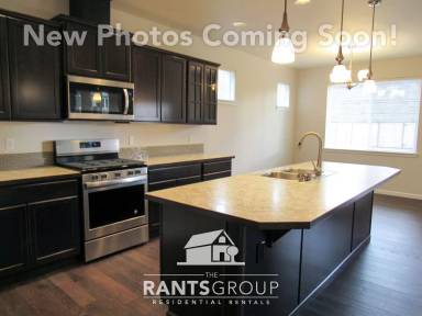 Main picture of 823 Natalee Jo St SE