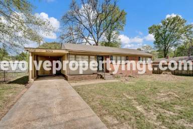 Main picture of 1012 Mount Moriah Rd