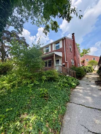 Main picture of 121 N Bradford Ave
