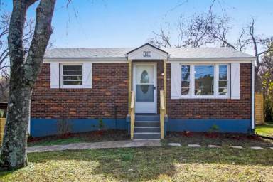 Main picture of 130 Hart Ln