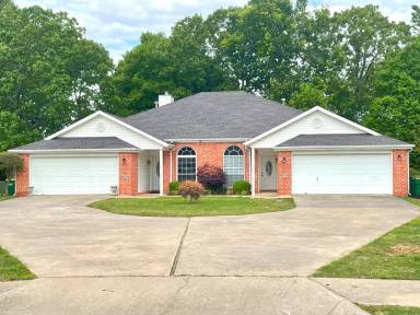 Main picture of 4336 Nightingale Ln