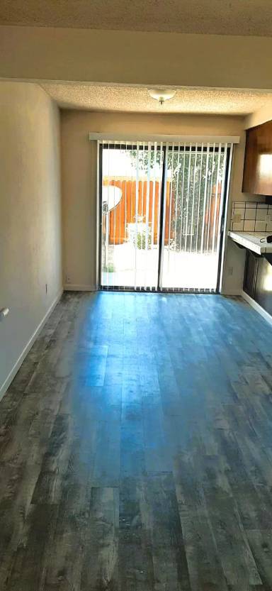 Main picture of 2210 Bellevue Rd