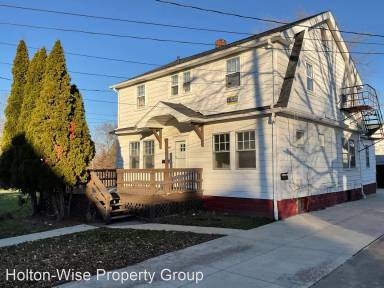 Main picture of 5247 Forest Ave