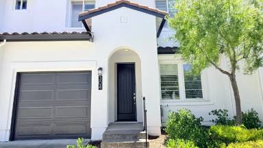 Main picture of 304 Karelian St