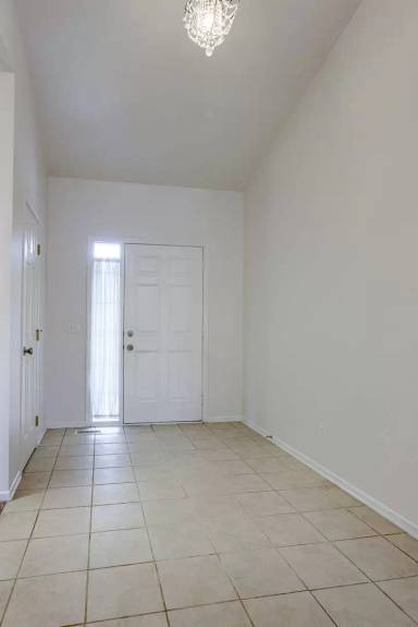 Main picture of 11286 S 200th St