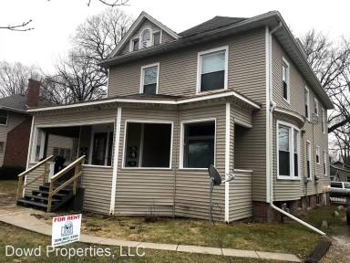 Main picture of 505 1/2 E Locust St