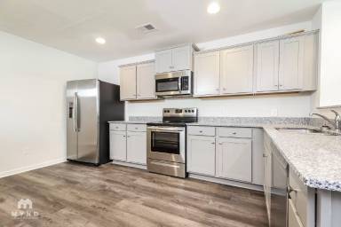 Main picture of 307 Noble Ln