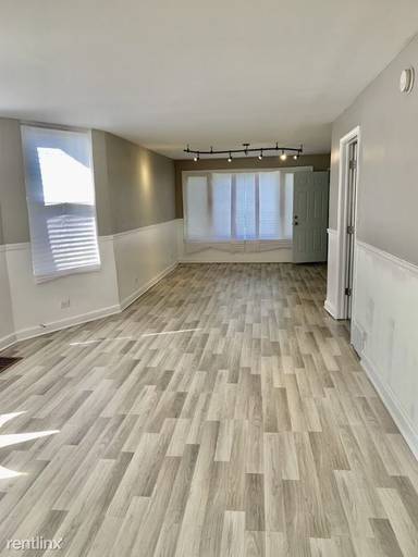 Main picture of 9211 S Clyde Ave