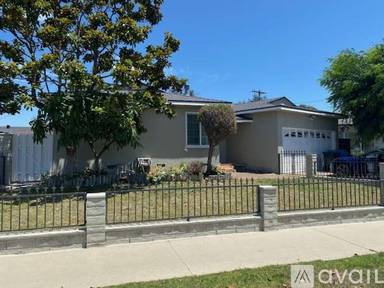 Main picture of 5332 Mesmer Ave