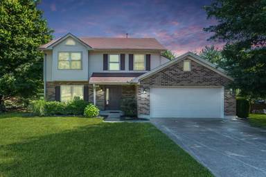 Main picture of 144 Carriage Ln
