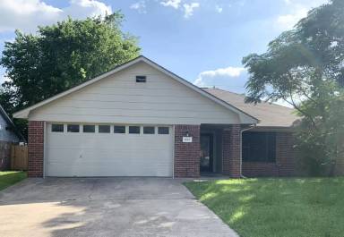 Main picture of 1805 Trent Cir