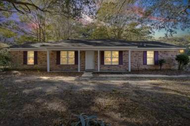 Main picture of 3281 Woodard Dr