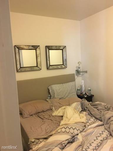 Main picture of 19 Commerce St Apartments
