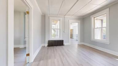 Main picture of 11 Riverbank Ct